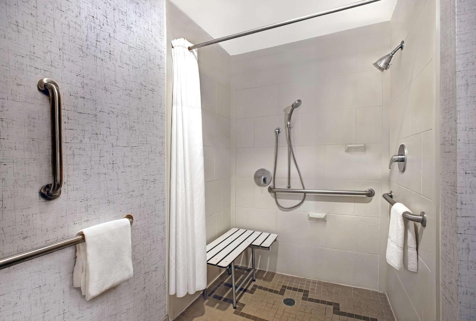 Hampton And Capitol Hotel Austin