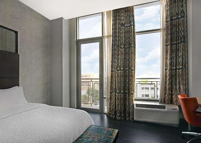 Hampton Inn And Suites Austin University Capitol