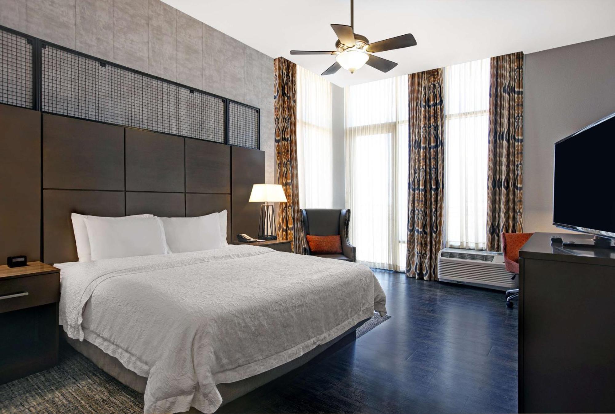 Hotel Hampton And Capitol 3*